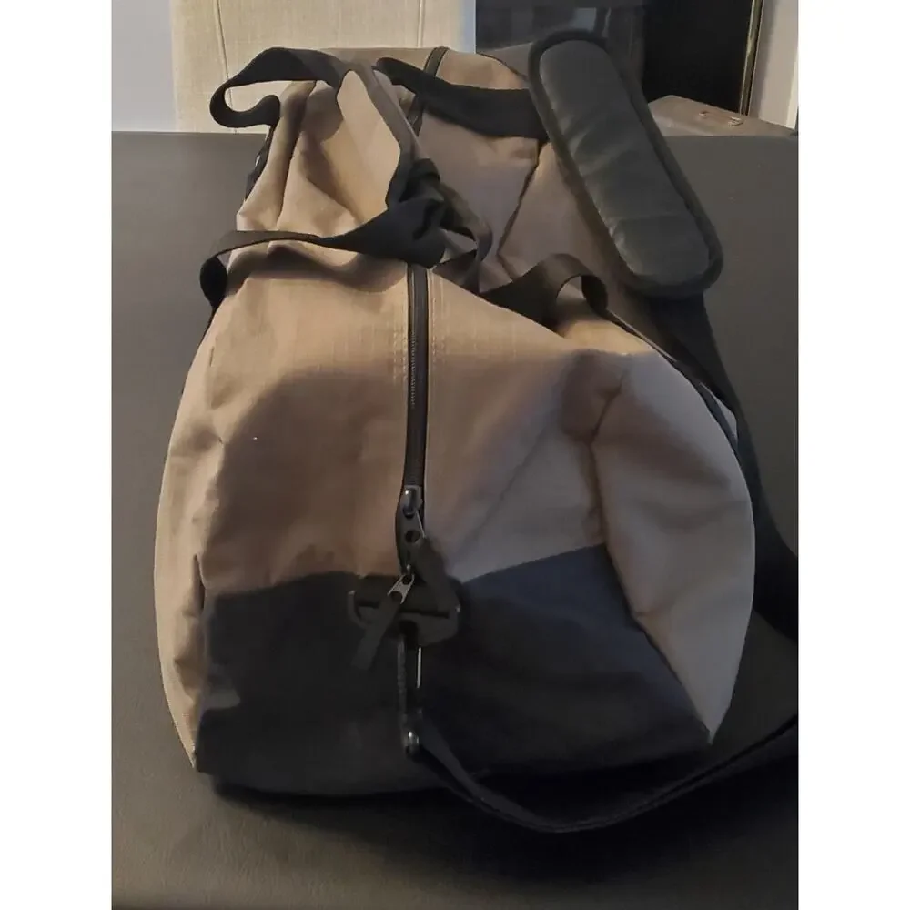 Northwest Trails Pair Of 2 Large Duffel Bags ,20” & 16